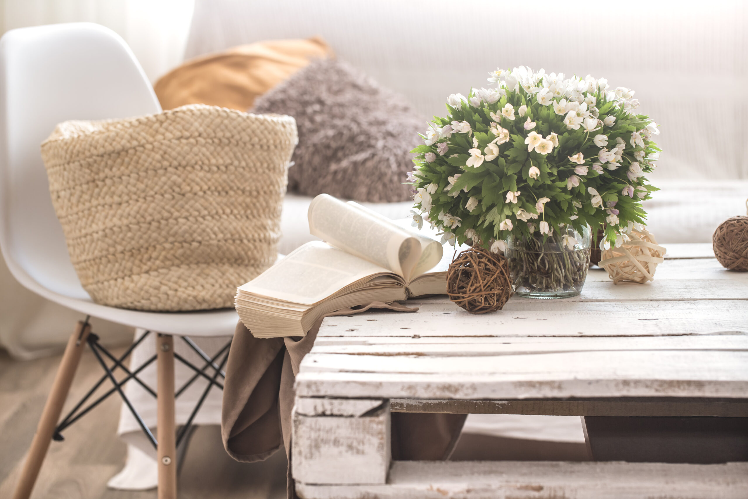 Seasonal Decor: Transitioning Your Home Through the Year